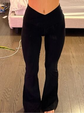 Aerie Black Crossover Flare Active Leggings - NWOT - Size Small